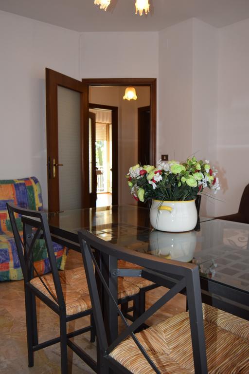 Casa Vacanza E Per Lavoro Elena E Carla Spinea Extérieur photo