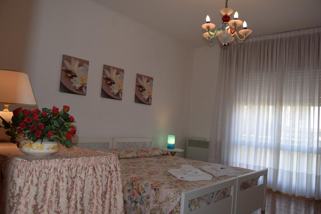 Casa Vacanza E Per Lavoro Elena E Carla Spinea Extérieur photo